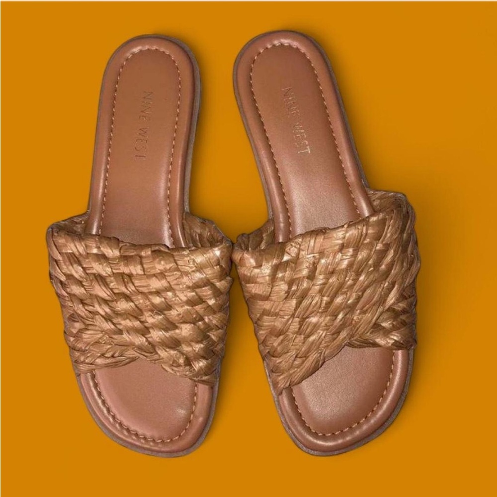 New Nine West Woven Slip on sandals 7.5